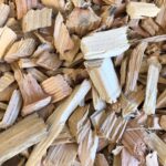 Astillas de madera forestal con camión soplador de 30 m3 - Imagen 2